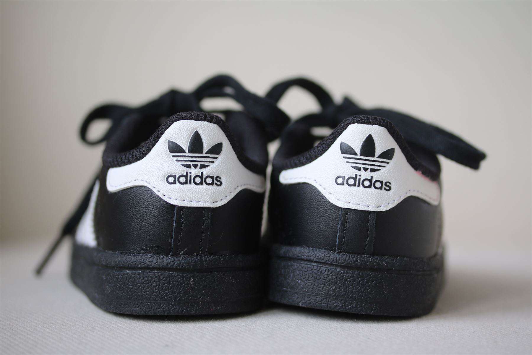 ADIDAS ORIGINALS SUPERSTAR KIDS BLACK TRAINERS EU 22 UK 5.5 - Image 3