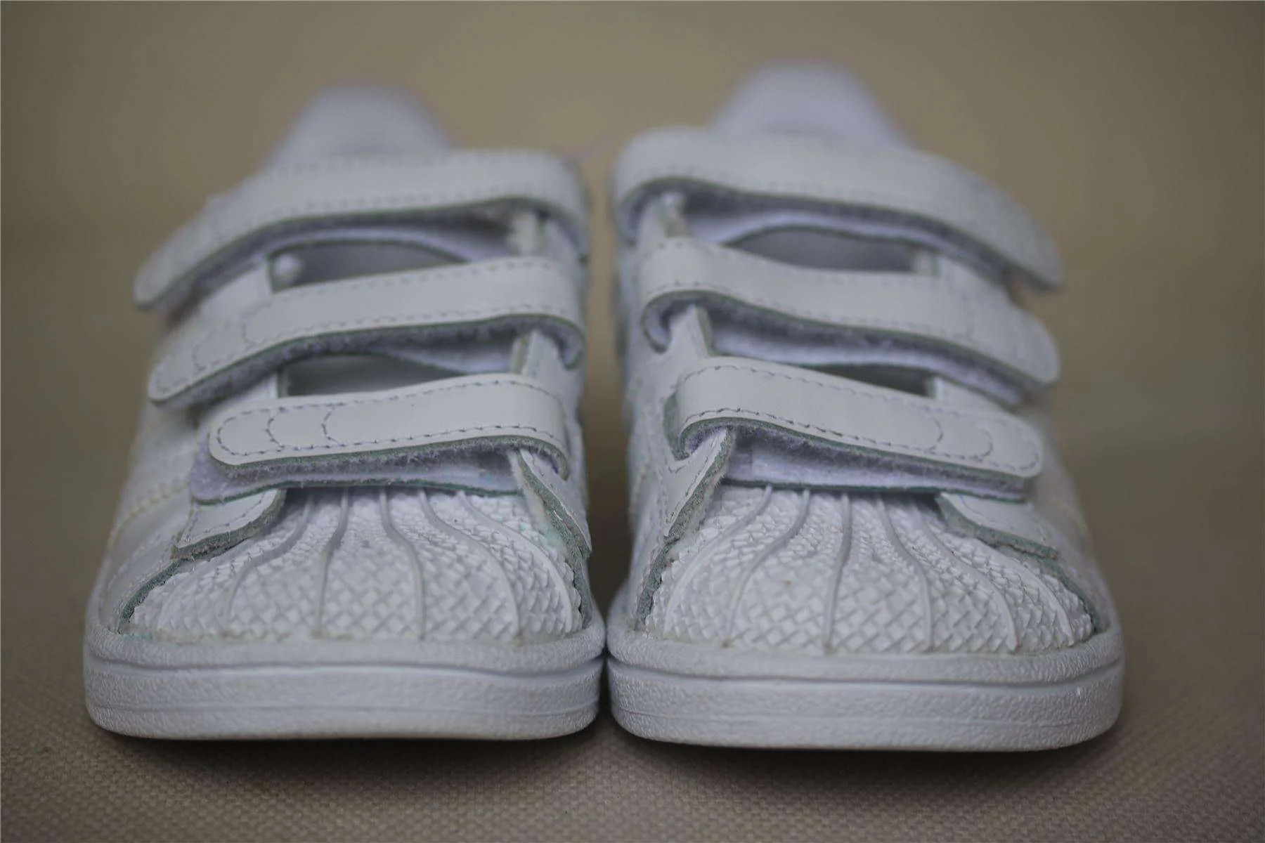 ADIDAS ORIGINALS SUPERSTAR KIDS WHITE TRAINERS EU 25 UK 7.5K US 8K - Image 3