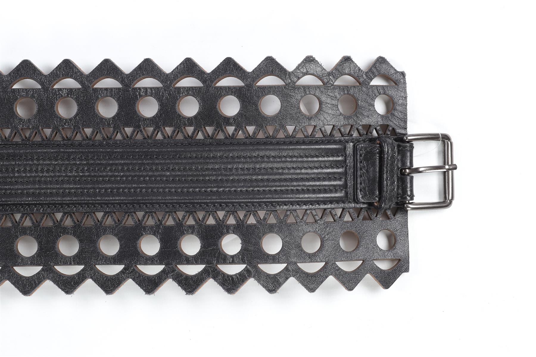 ALAÏA BLACK LEATHER WAIST BELT 75 CM - Image 4