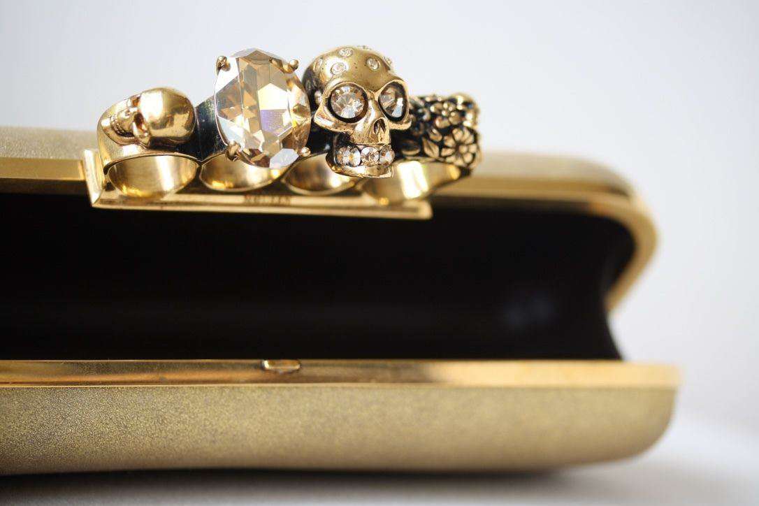 ALEXANDER MCQUEEN GOLD KNUCKLE CLUTCH BAG - Image 9