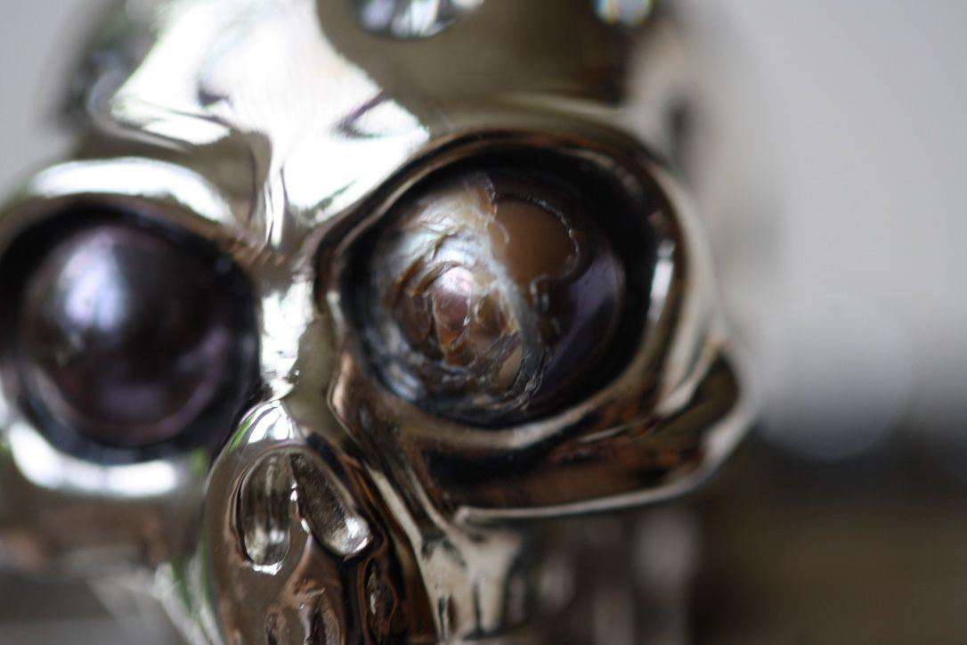 ALEXANDER MCQUEEN GREY CRYSTAL SKULL CLUTCH BAG - Image 6
