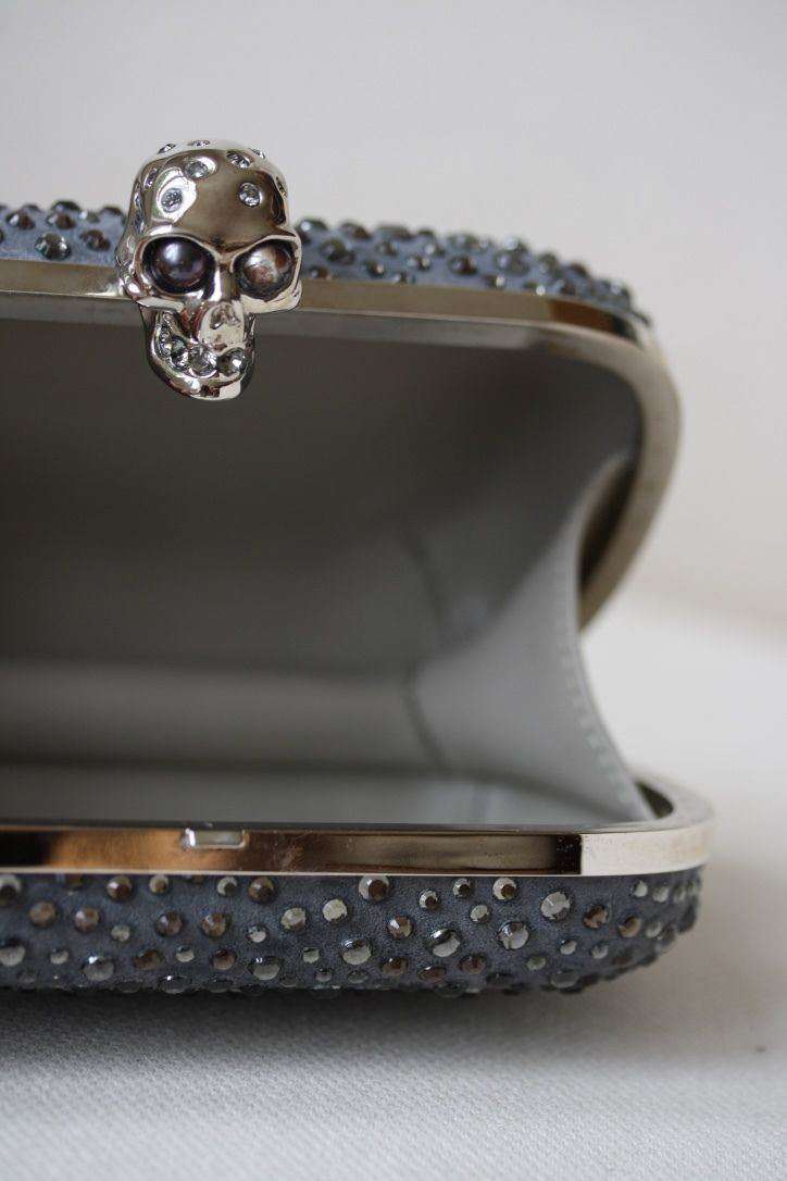 ALEXANDER MCQUEEN GREY CRYSTAL SKULL CLUTCH BAG - Image 8