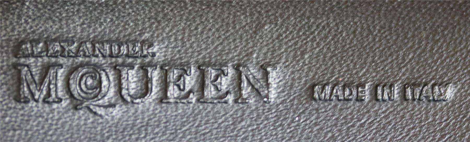ALEXANDER MCQUEEN HEXAGON STUDDED BOX CLUTCH - Image 7