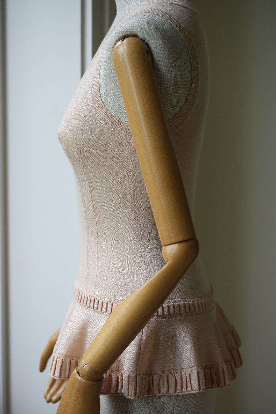 ALEXANDER MCQUEEN NUDE PEPLUM KNITTED TOP SMALL - Image 4