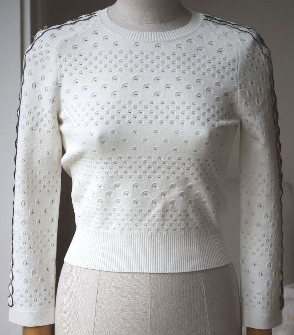 ALEXANDER MCQUEEN PERFORATED IVORY SWEATER MEDIUM - Image 2