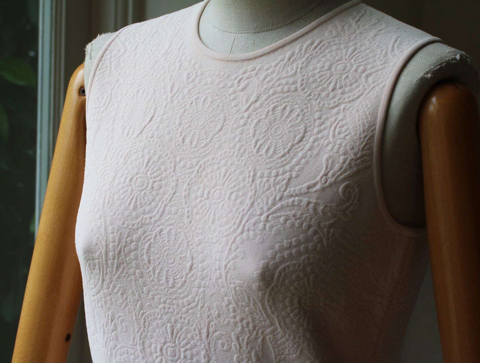 ALEXANDER MCQUEEN PINK EMBOSSED DRESS LARGE - Image 5