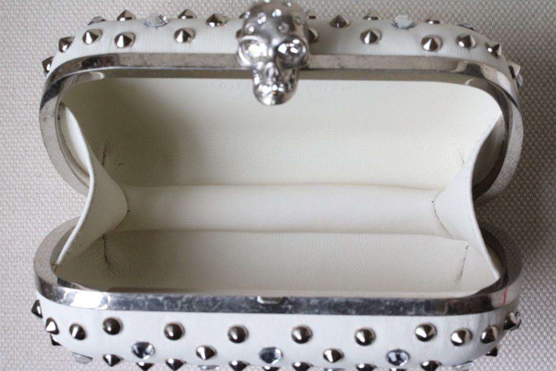 ALEXANDER MCQUEEN STUDDED CRYSTAL SKULL BOX CLUTCH - Image 10