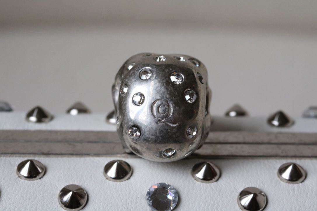 ALEXANDER MCQUEEN STUDDED CRYSTAL SKULL BOX CLUTCH - Image 3
