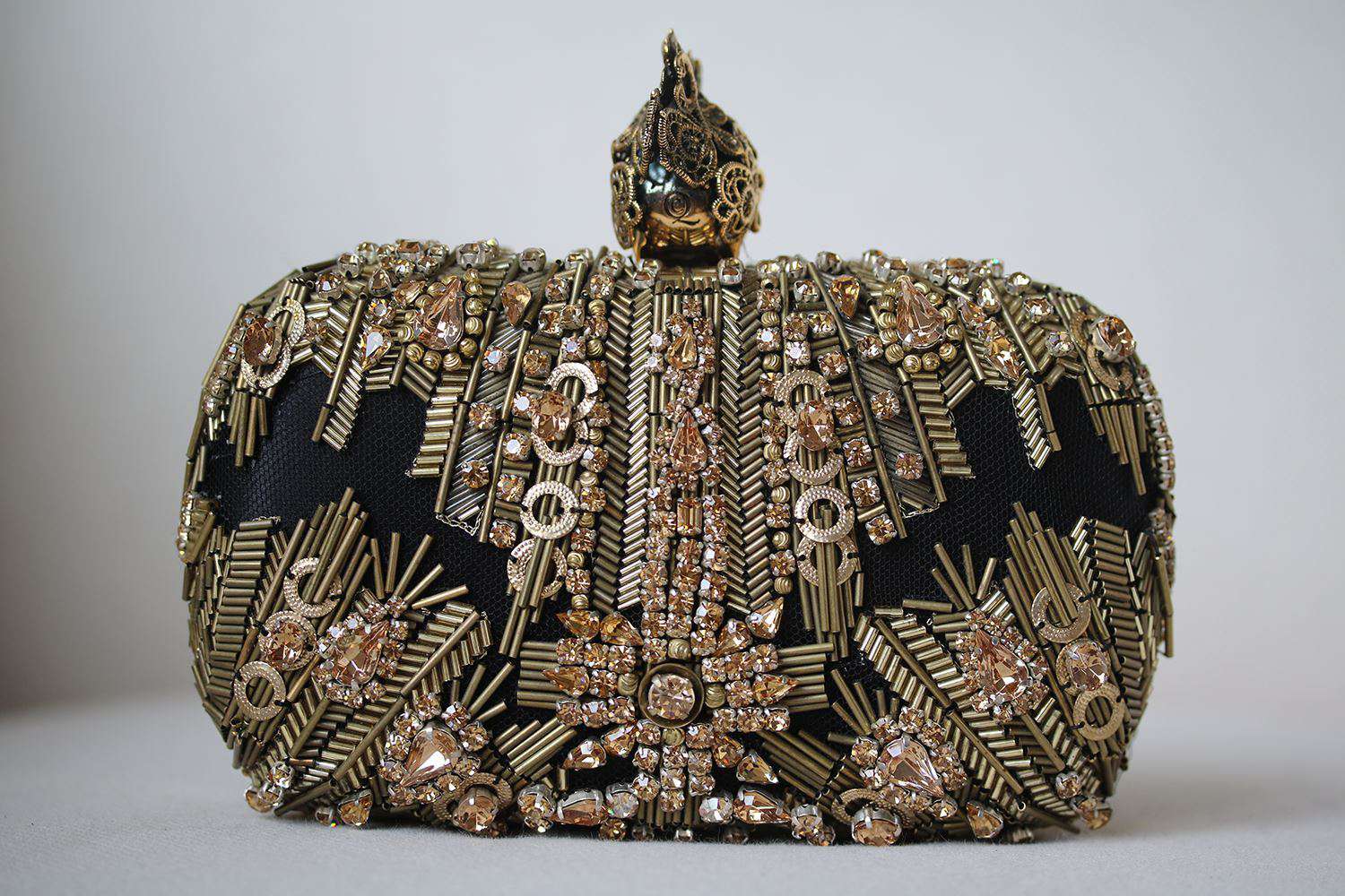 ALEXANDER MCQUEEN THE SKULL CRYSTAL EMBELLISHED BOX CLUTCH - Image 3
