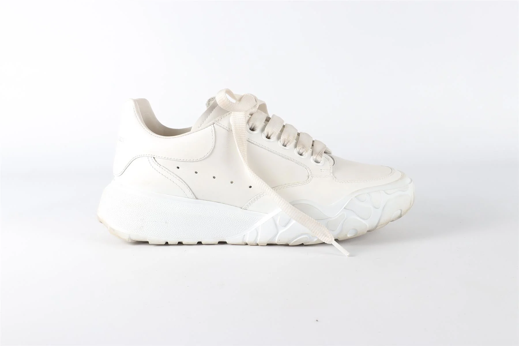 ALEXANDER MCQUEEN WHITE OVERSIZED COURT LEATHER SNEAKERS EU 37 UK 4 US 7 - Image 2