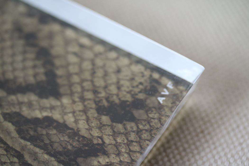 ALEXANDRA VON FURSTENBERG ANIMAL PRINTED ACRYLIC SNAP PHOTO FRAMES - Image 5