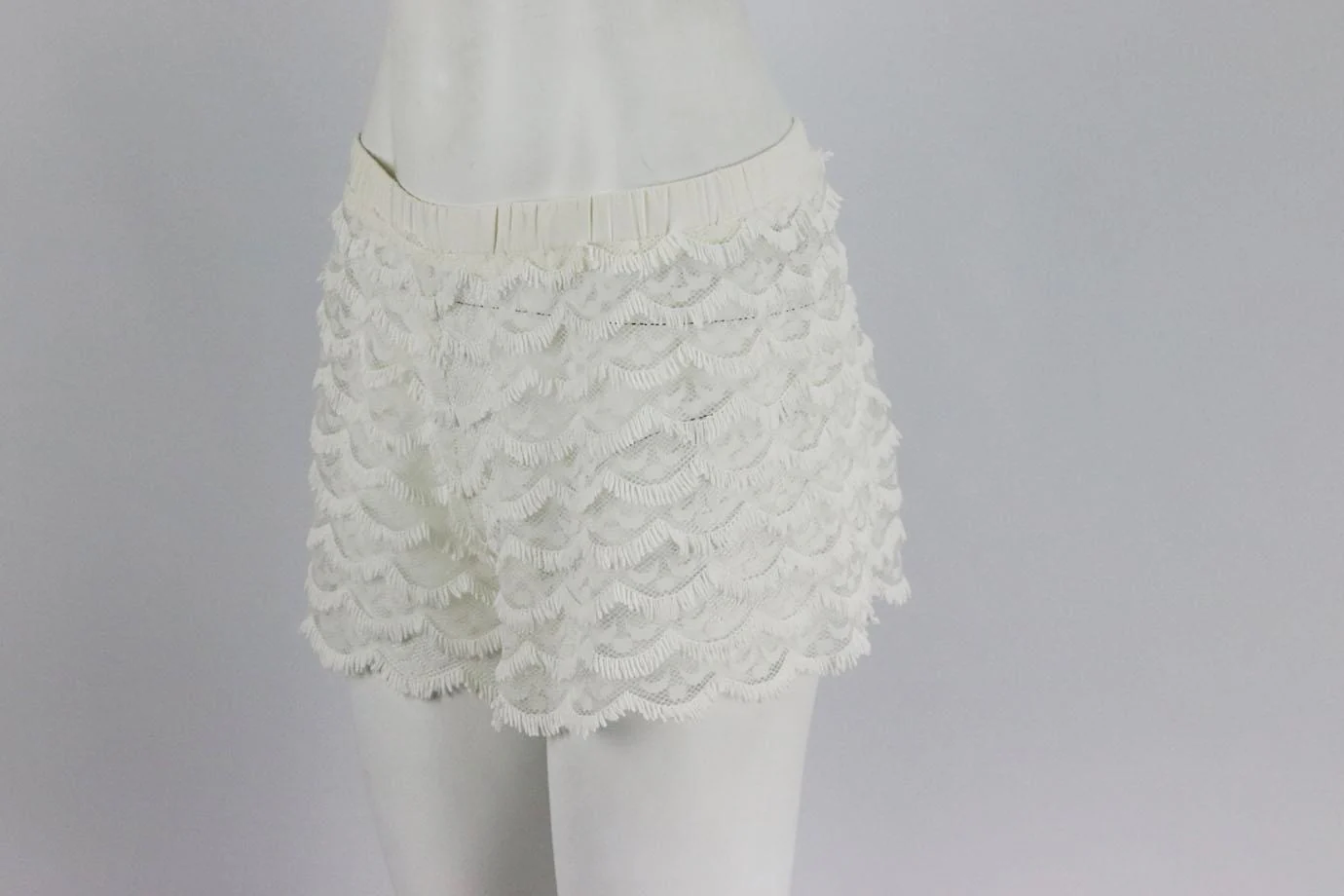 ALEXIS FRINGED STRETCH MESH SHORTS SMALL - Image 3