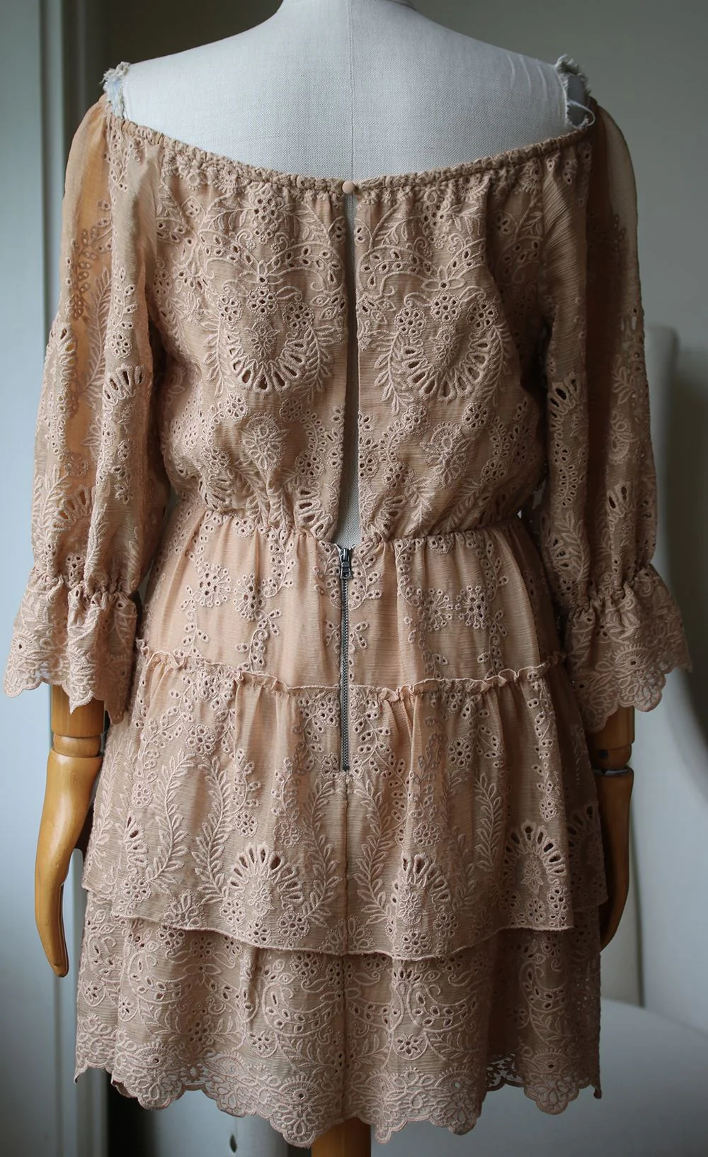 ALICE AND OLIVIA WAYLON OFF THE SHOULDER DRESS US 8 UK 12 - Image 5