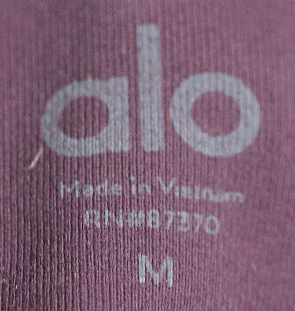 ALO YOGA HIGH WAIST COSMIC CAPRI LEGGINGS MEDIUM - Image 5