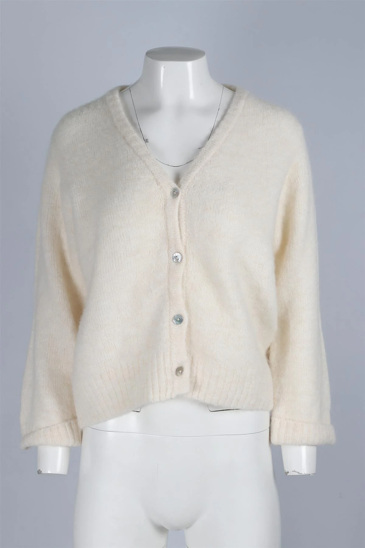 AMERICAN VINTAGE WHITE WOOL CARDIGAN SMALL - Image 2