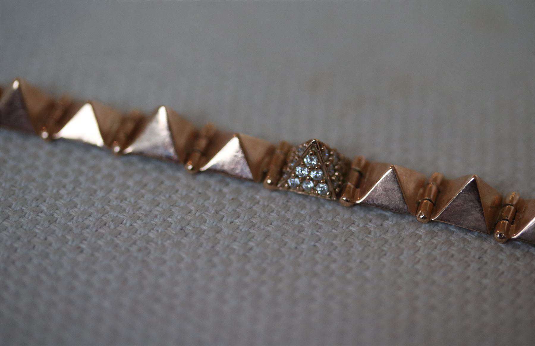 ANITA KO MEDIUM SPIKE BRACELET WITH ONE DIAMOND SPIKE - Image 3