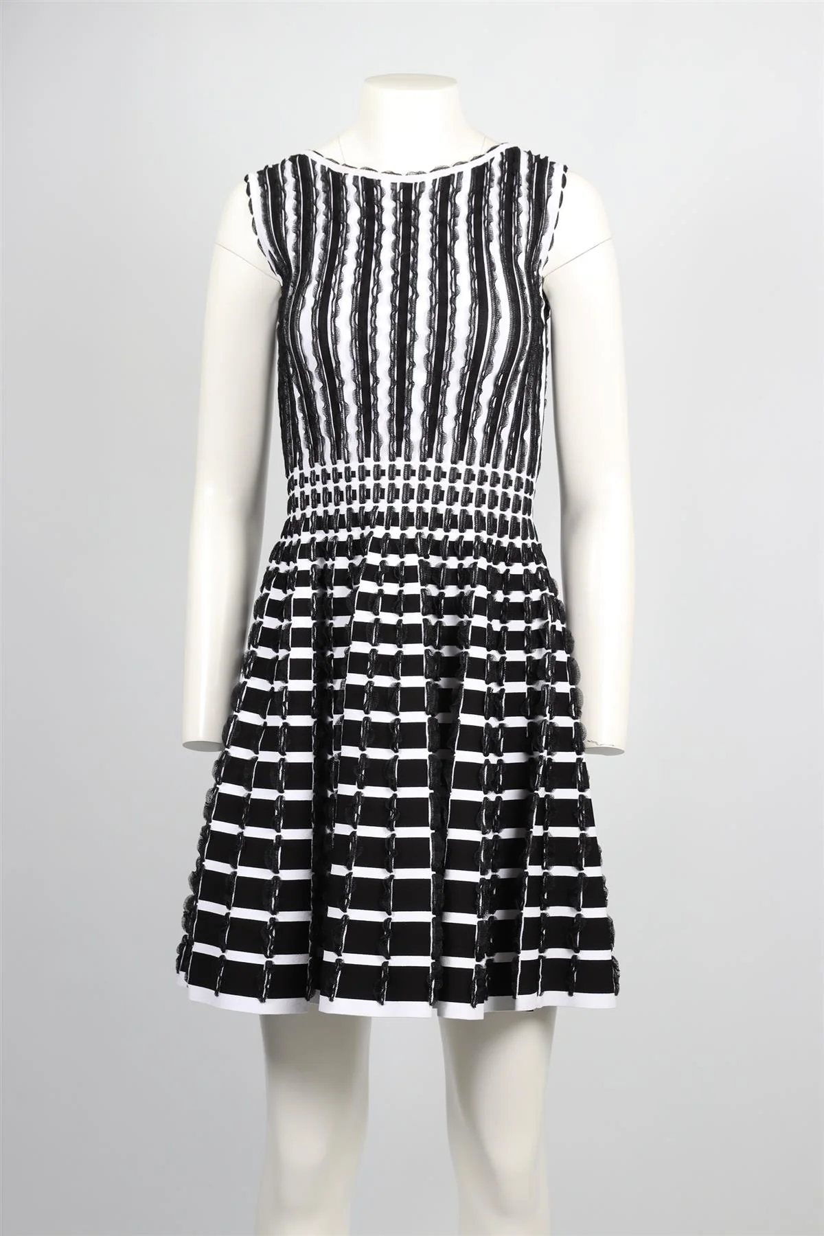 ANTONINO VALENTI BLACK AND WHITE KNIT MINI DRESS IT 40 UK 8 - Image 2
