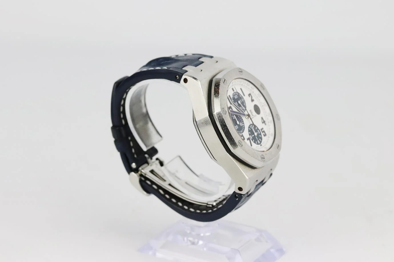 AUDEMAR PIGUET ROYAL OAK OFFSHORE CHRONOGRAPH 42MM NAVY MODEL WRIST WATCH - Image 4