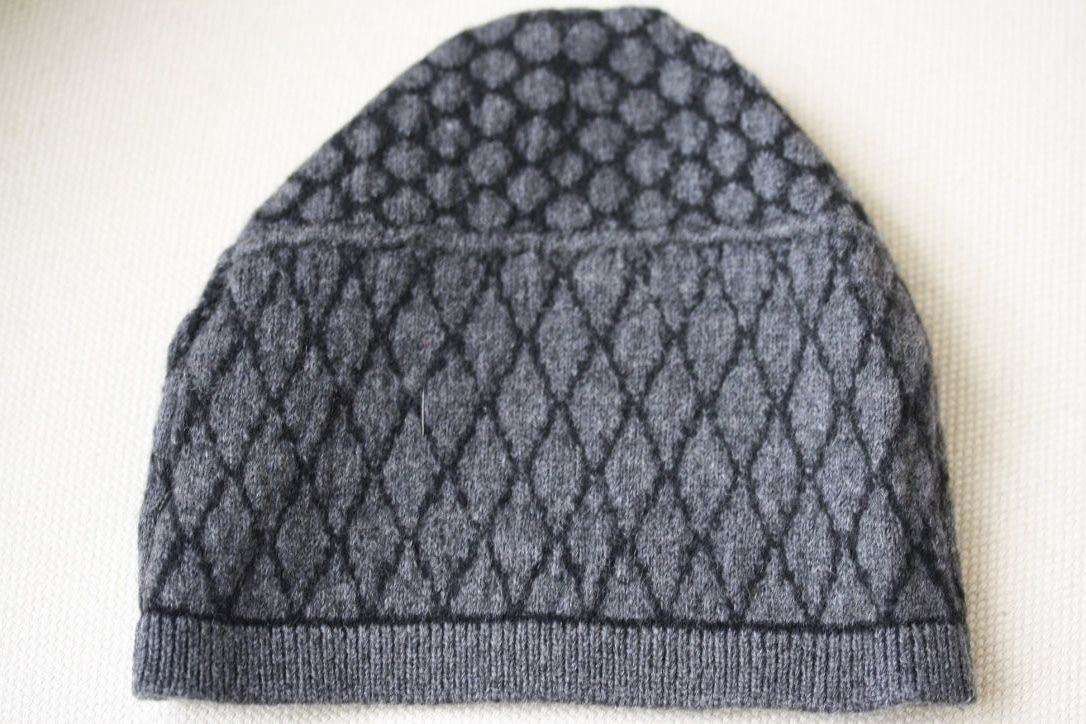 BABY DIOR GREY KNIT HAT 6-12 MONTHS - Image 4