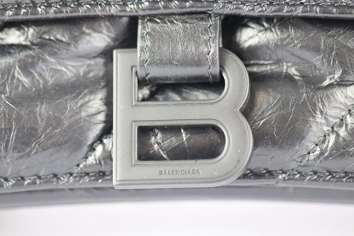 BALENCIAGA CRUSH MEDIUM QUILTED LEATHER SHOULDER BAG - Image 7