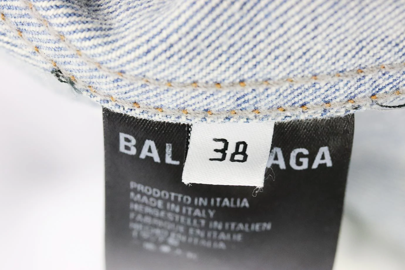 BALENCIAGA OVERSIZED PRINTED DENIM JACKET FR 38 UK 10 - Image 5