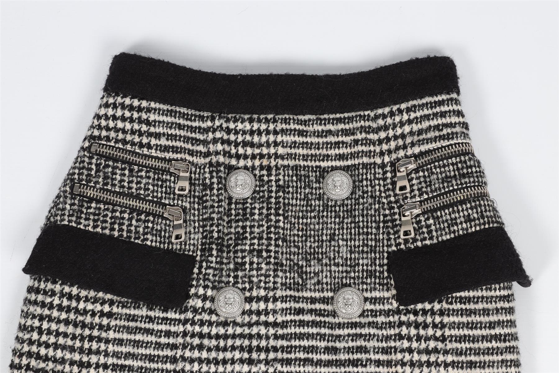 BALMAIN BLACK WOOL MINI SKIRT FR 34 UK 6 - Image 3