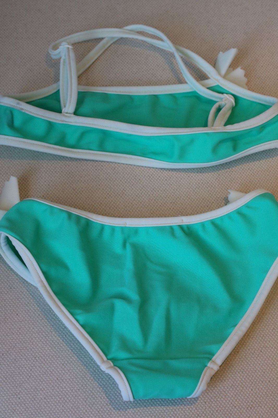 BONPOINT BABY GREEN BIKINI WITH WHITE LINING AND TASSLES 4 YEARS - Image 2