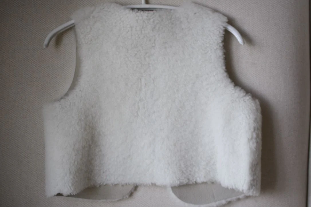 BONPOINT BABY PALOU SHEEPSKIN WAISTCOAT JACKET 2 YEARS - Image 3