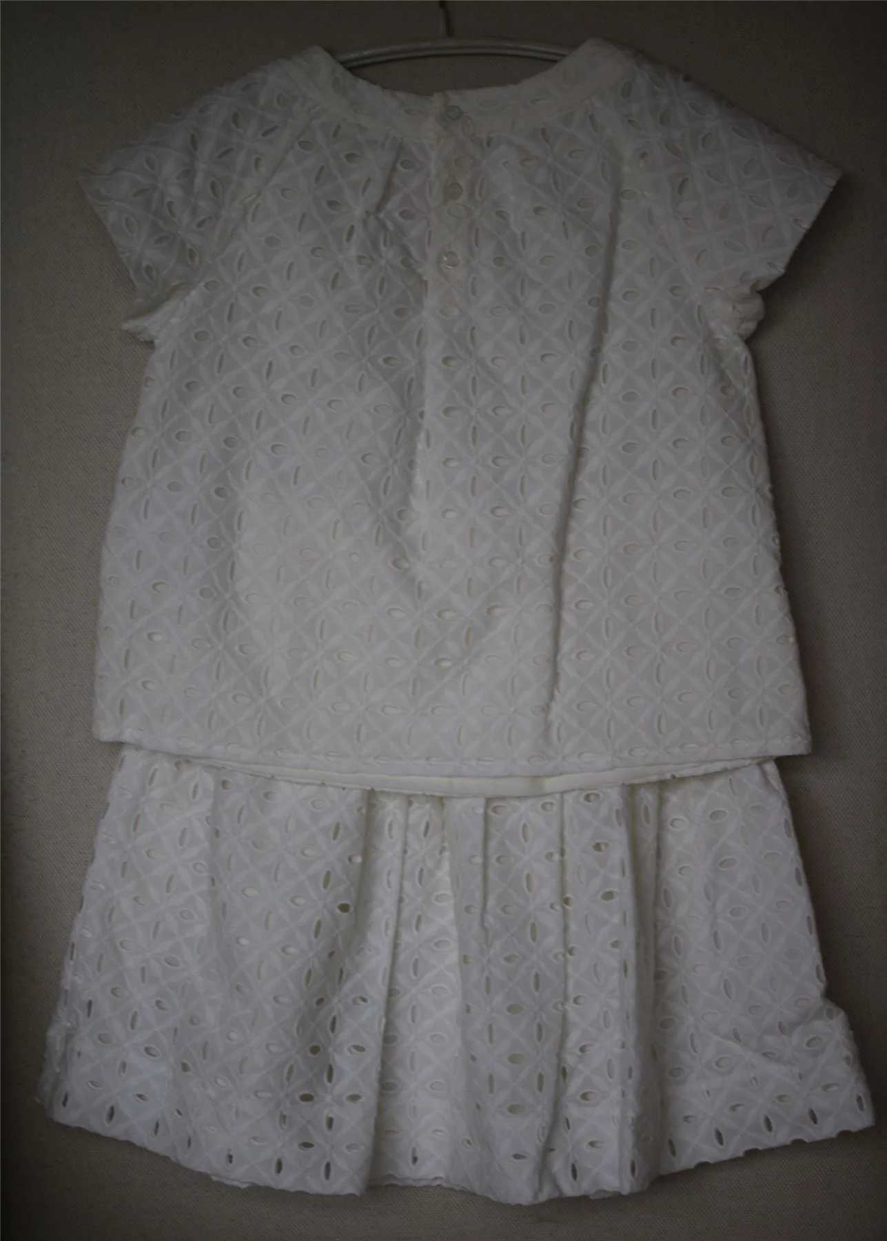 BONPOINT GIRLS IVORY ERIKA TOP & CONCERTO SKIRT 4 YEARS - Image 3