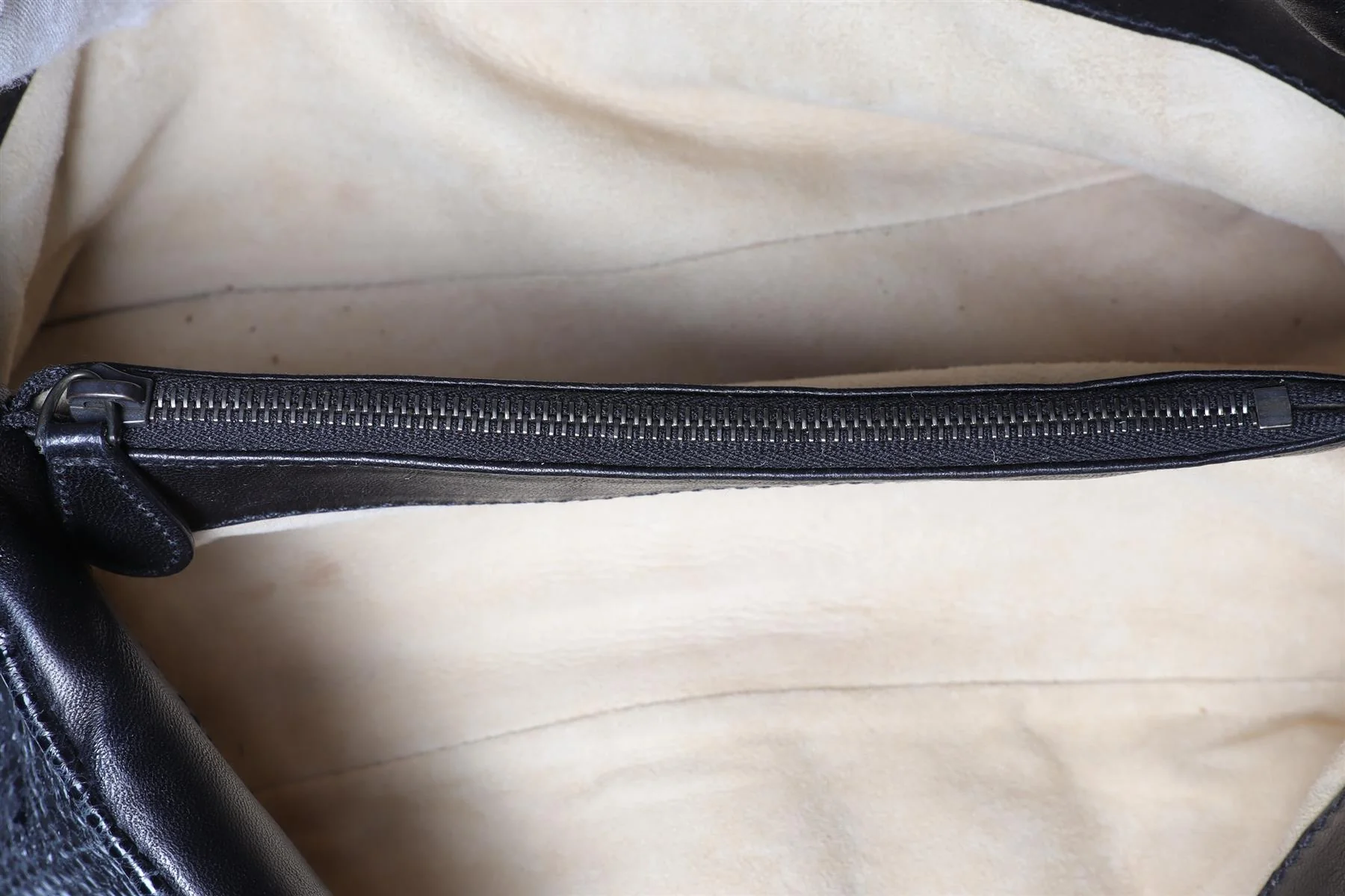 BOTTEGA VENETA BLACK AYER SNAKESKIN CLUTCH - Image 10