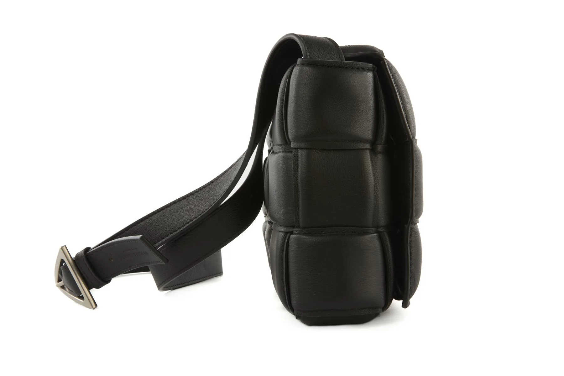BOTTEGA VENETA BLACK CASSETTE MEDIUM PADDED INTRECCIATO LEATHER SHOULDER BAG - Image 5