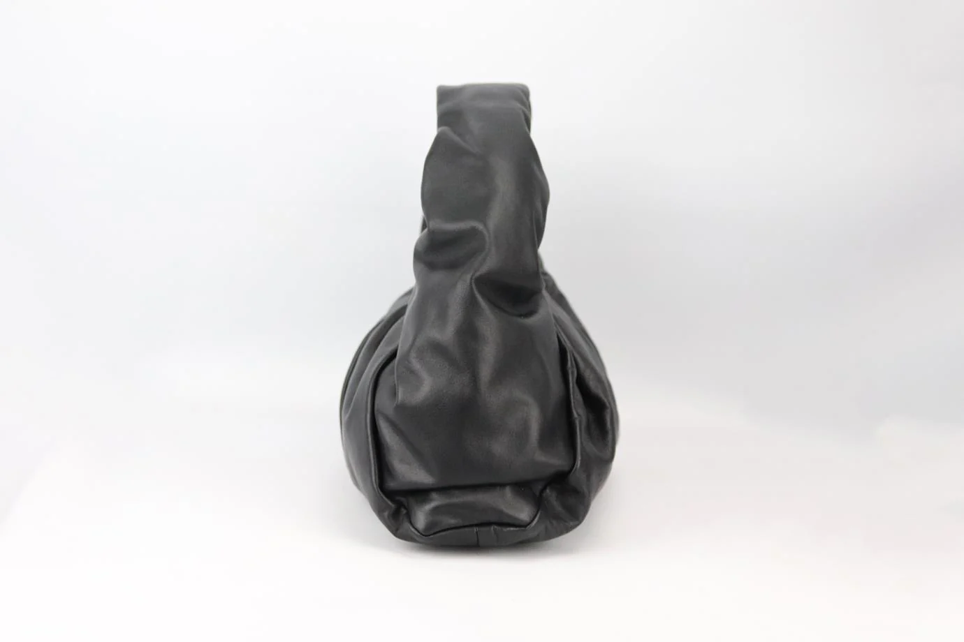 BOTTEGA VENETA BLACK LEATHER SHOULDER POUCH BAG - Image 5