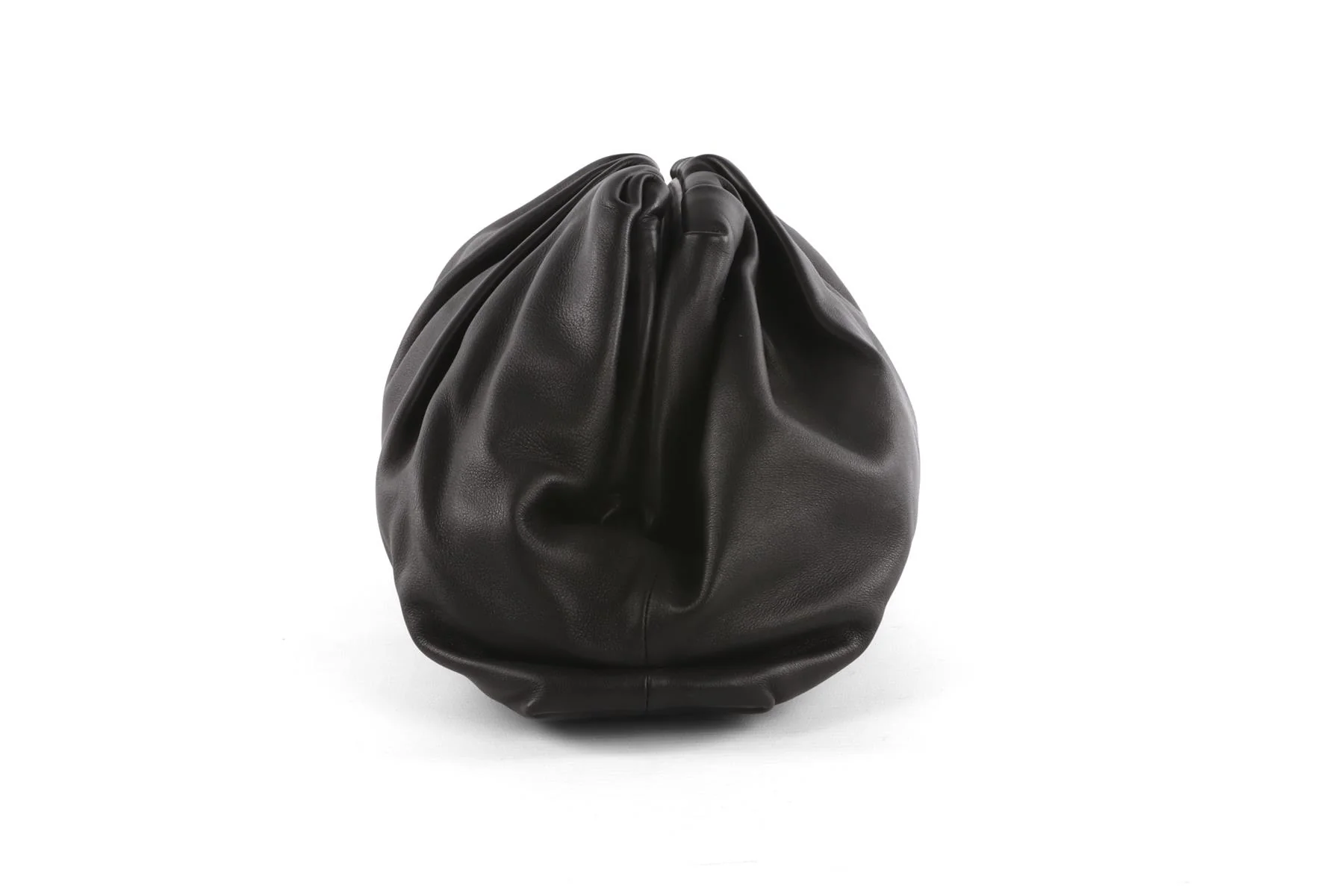 BOTTEGA VENETA BLACK POUCH LEATHER CLUTCH - Image 4