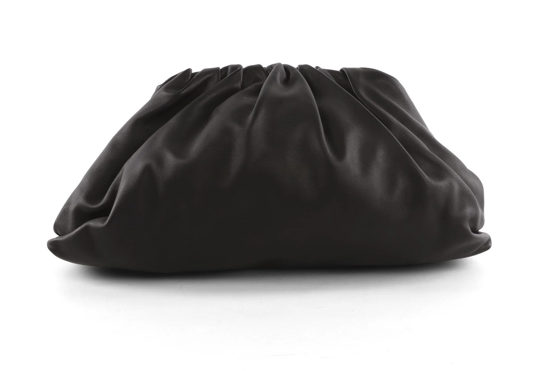 BOTTEGA VENETA BLACK POUCH LEATHER CLUTCH - Image 6