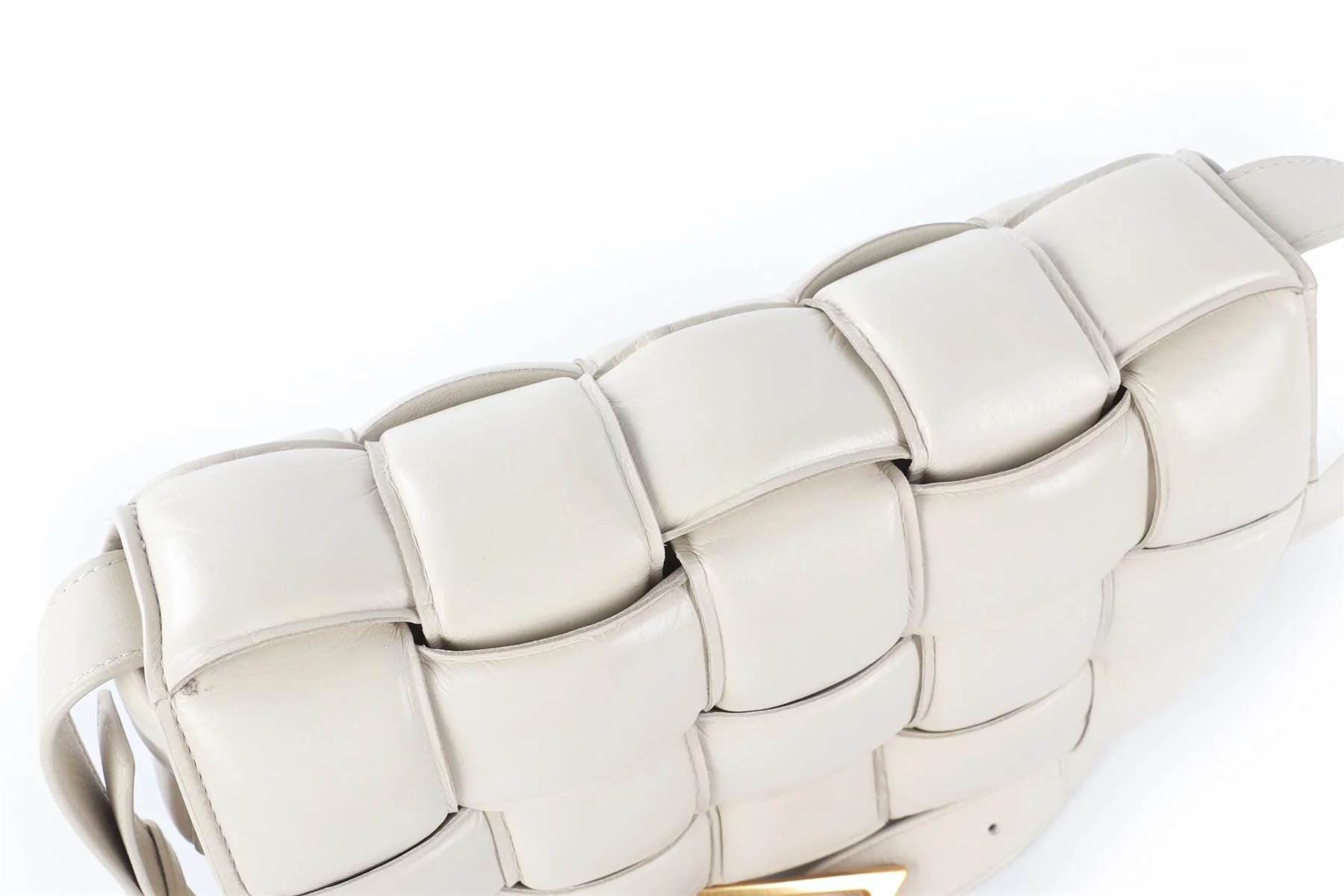 BOTTEGA VENETA ECRU CASSETTE INTRECCIATO LEATHER SHOULDER BAG - Image 10