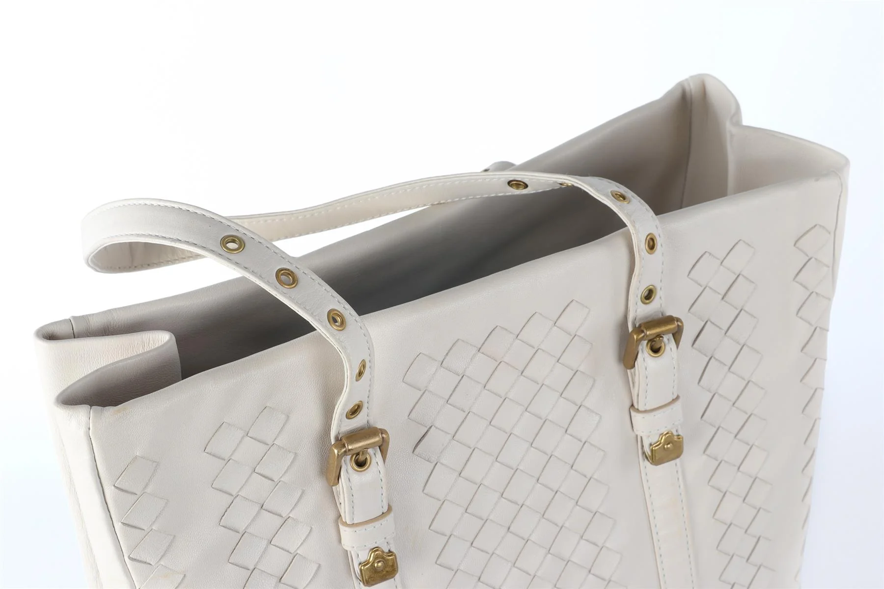 BOTTEGA VENETA ECRU INTRECCIATO LEATHER TOTE BAG - Image 8