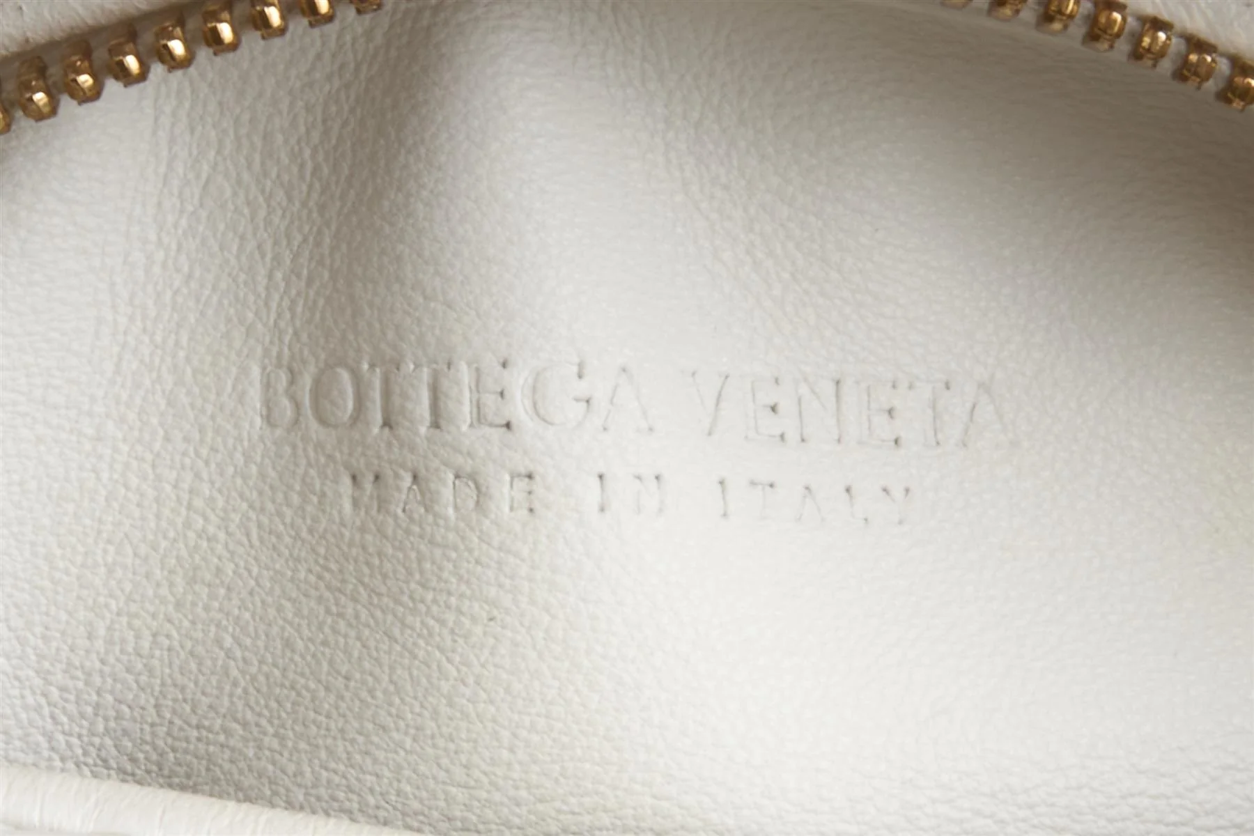 BOTTEGA VENETA ECRU JODIE MINI INTRECCIATO LEATHER TOTE BAG - Image 8