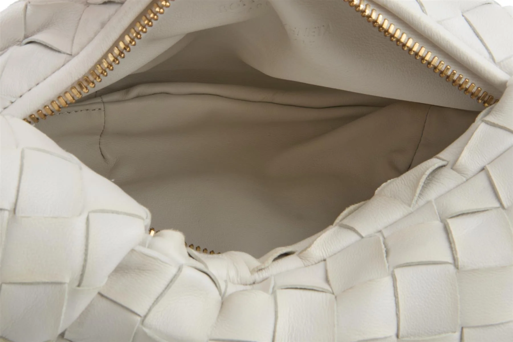 BOTTEGA VENETA ECRU JODIE MINI INTRECCIATO LEATHER TOTE BAG - Image 9