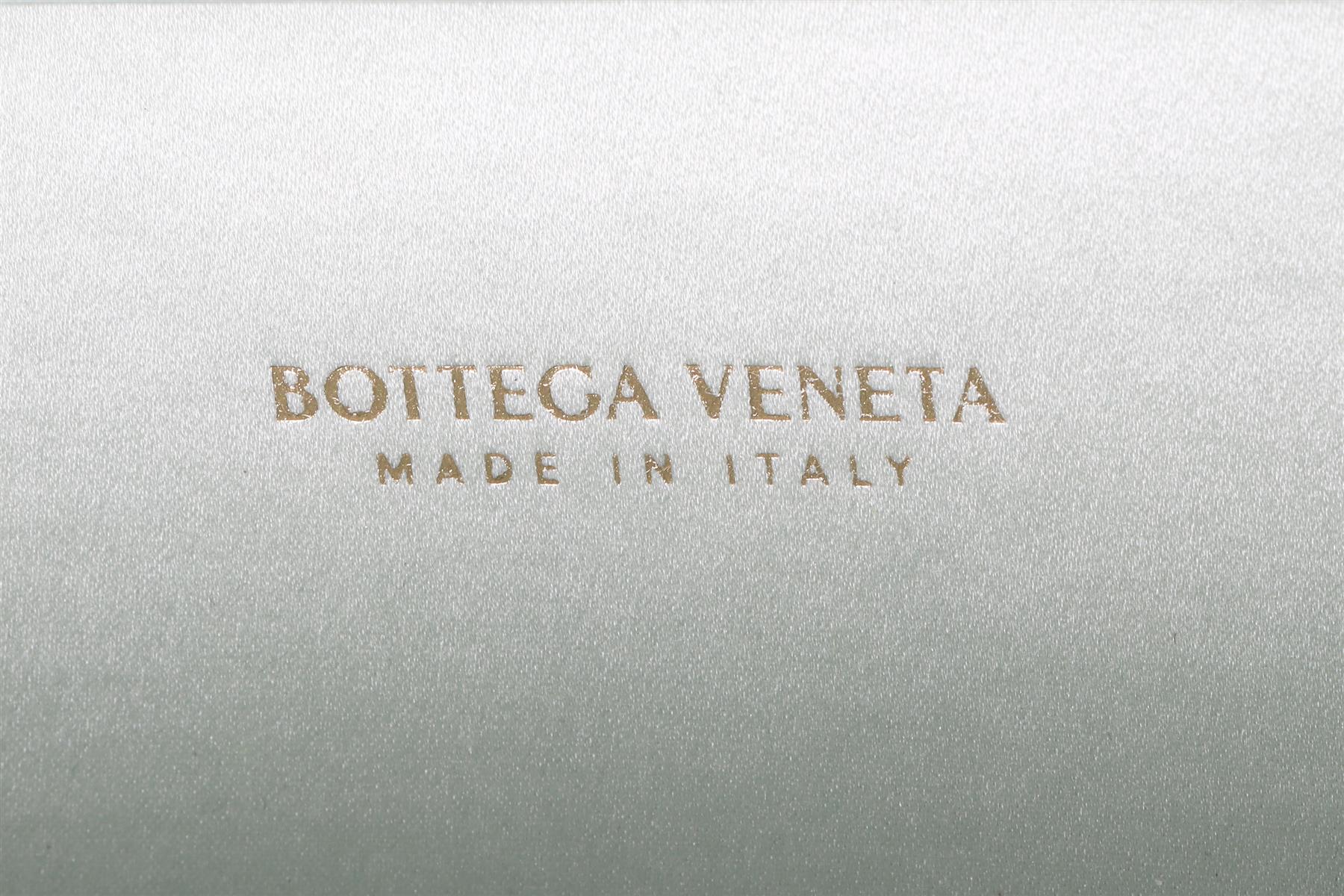 BOTTEGA VENETA GREEN KNOT INTRECCIATO SATIN CLUTCH - Image 10