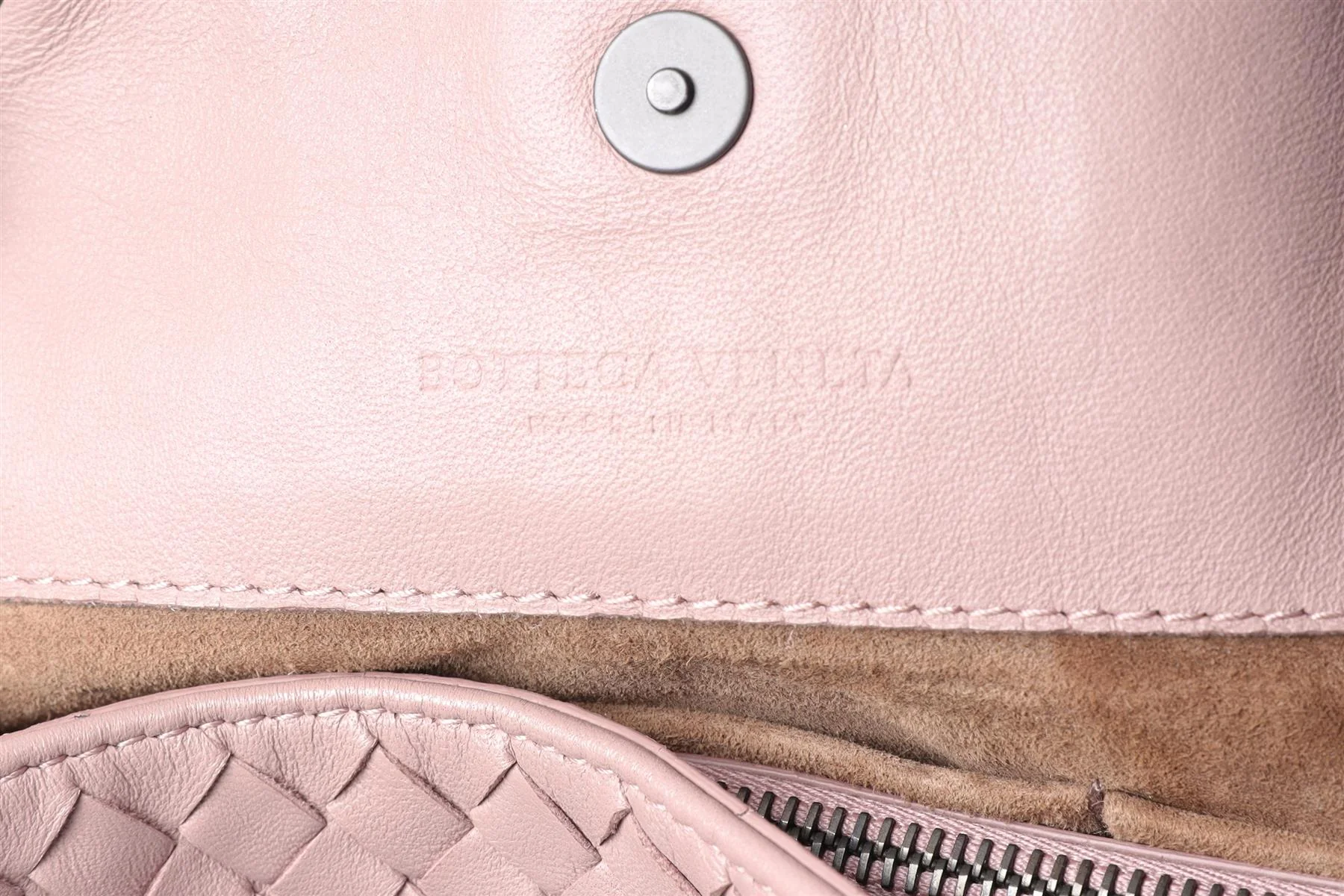 BOTTEGA VENETA PINK DOUBLE CHAIN MEDIUM INTRECCIATO LEATHER TOTE BAG - Image 10