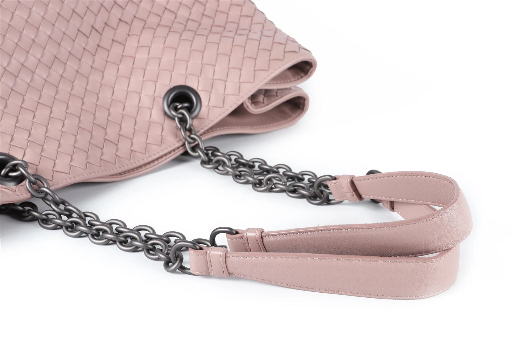 BOTTEGA VENETA PINK DOUBLE CHAIN MEDIUM INTRECCIATO LEATHER TOTE BAG - Image 9