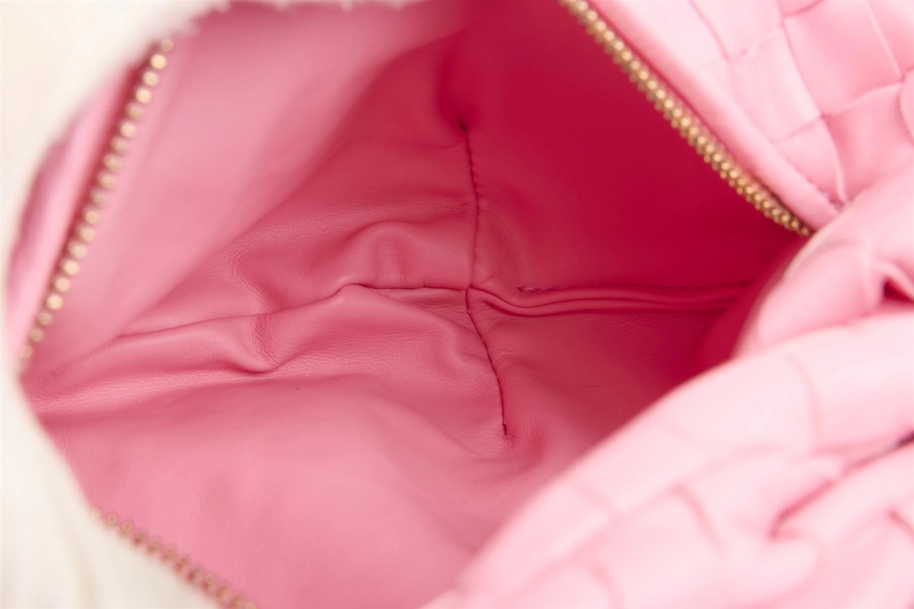 BOTTEGA VENETA PINK JODIE MINI INTRECCIATO LEATHER TOTE BAG - Image 10