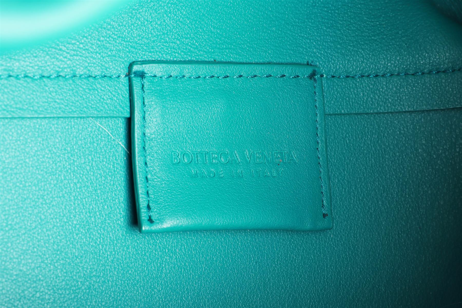 BOTTEGA VENETA TEAL POINT MEDIUM LEATHER TOTE BAG - Image 11