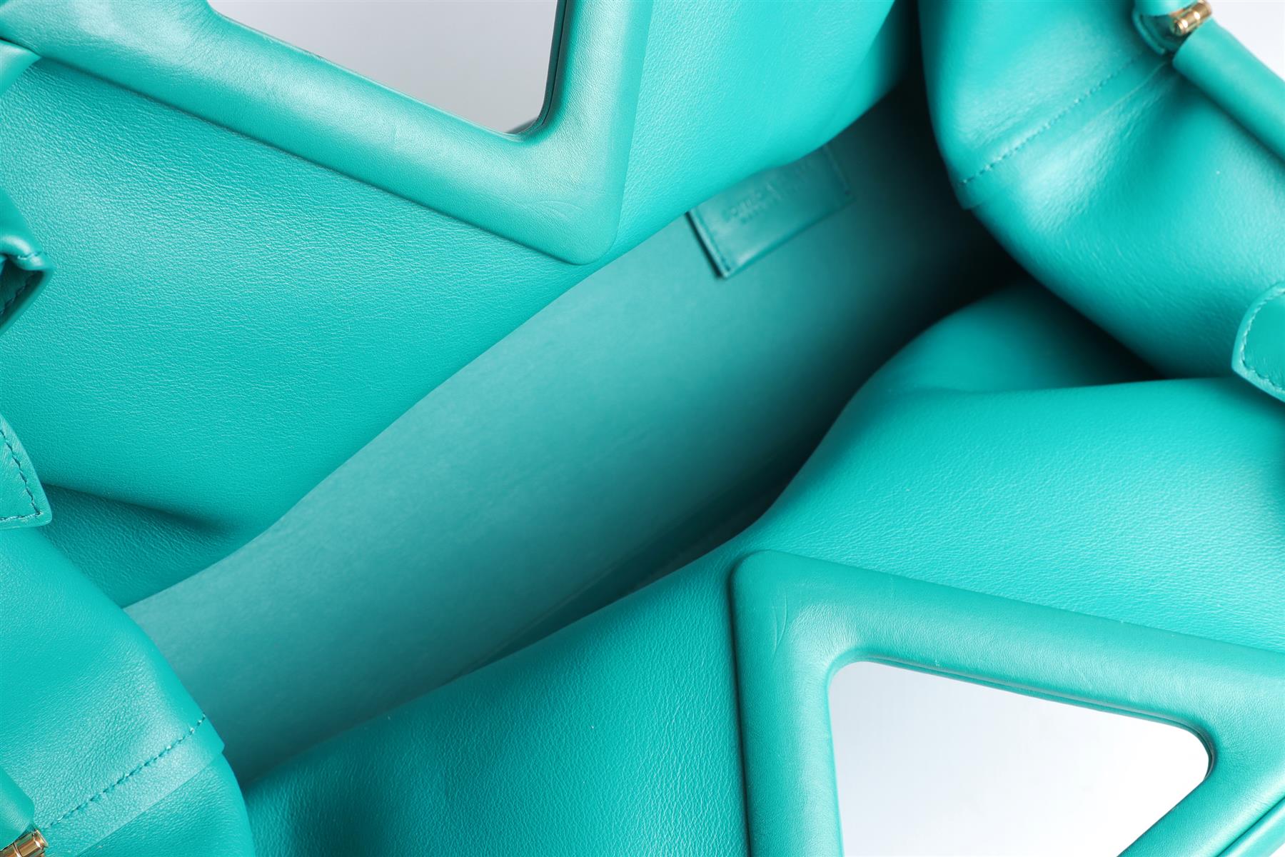 BOTTEGA VENETA TEAL POINT MEDIUM LEATHER TOTE BAG - Image 12
