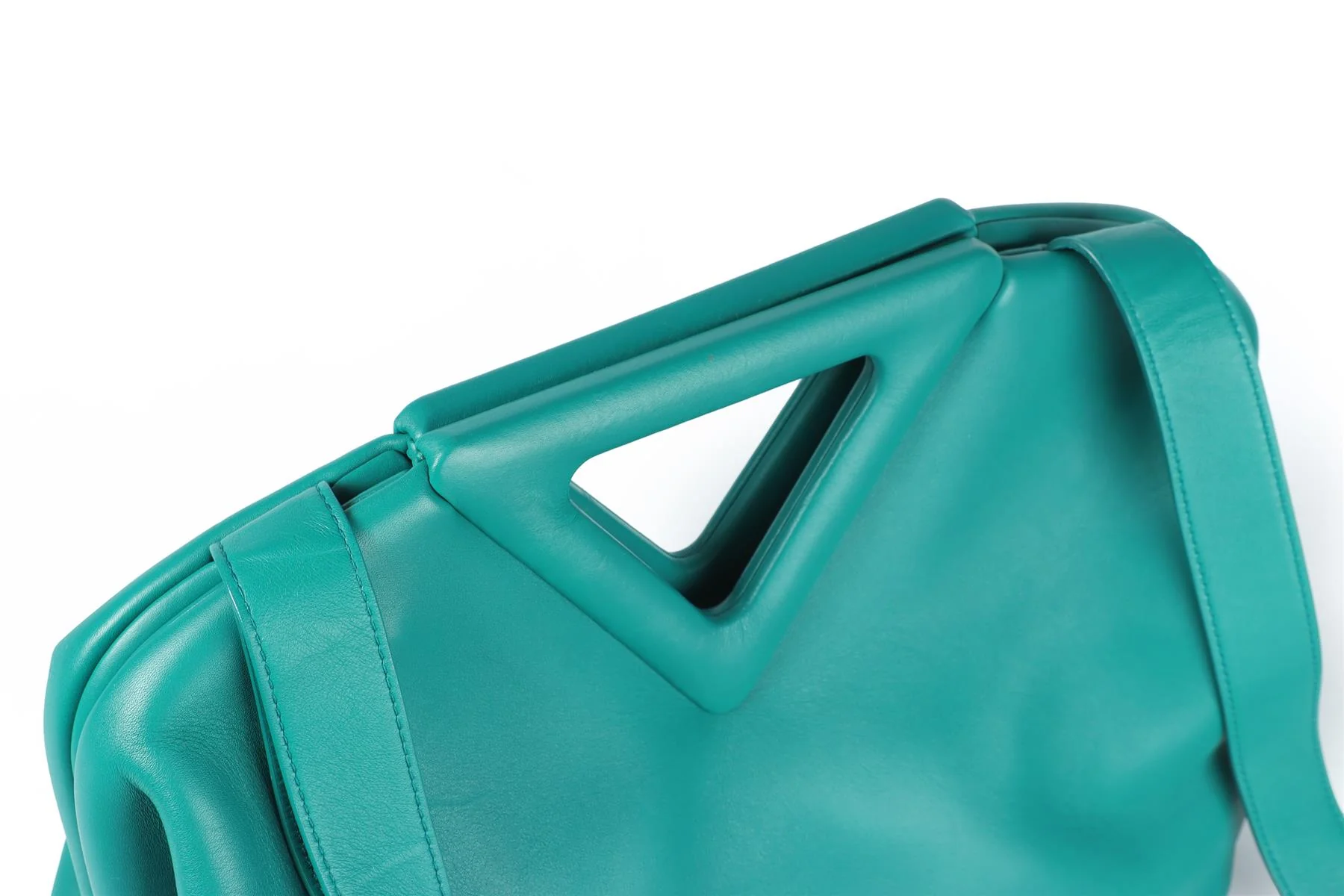 BOTTEGA VENETA TEAL POINT MEDIUM LEATHER TOTE BAG - Image 9