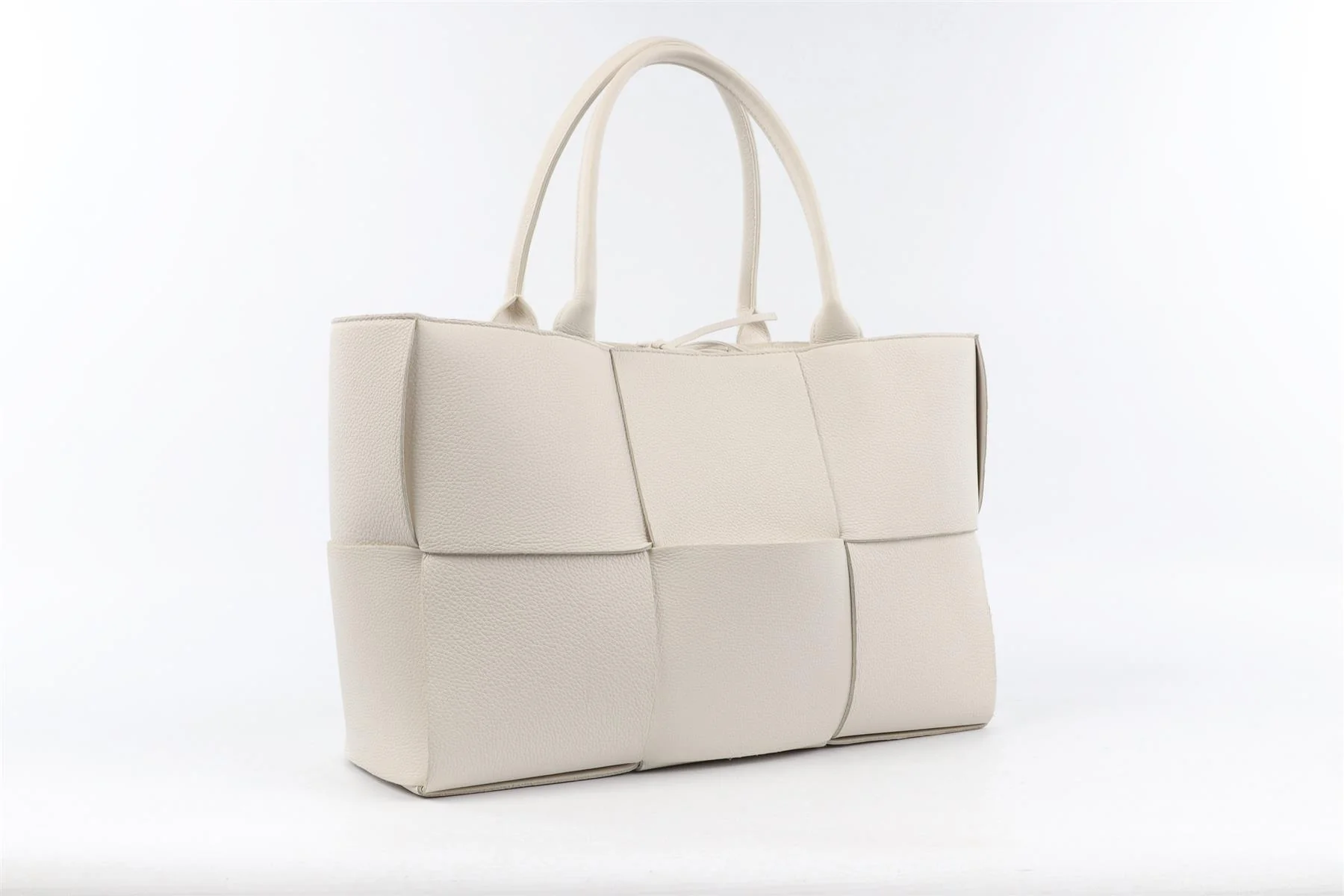 BOTTEGA VENETA WHITE ARCO INTRECCIATO LEATHER TOTE BAG - Image 3