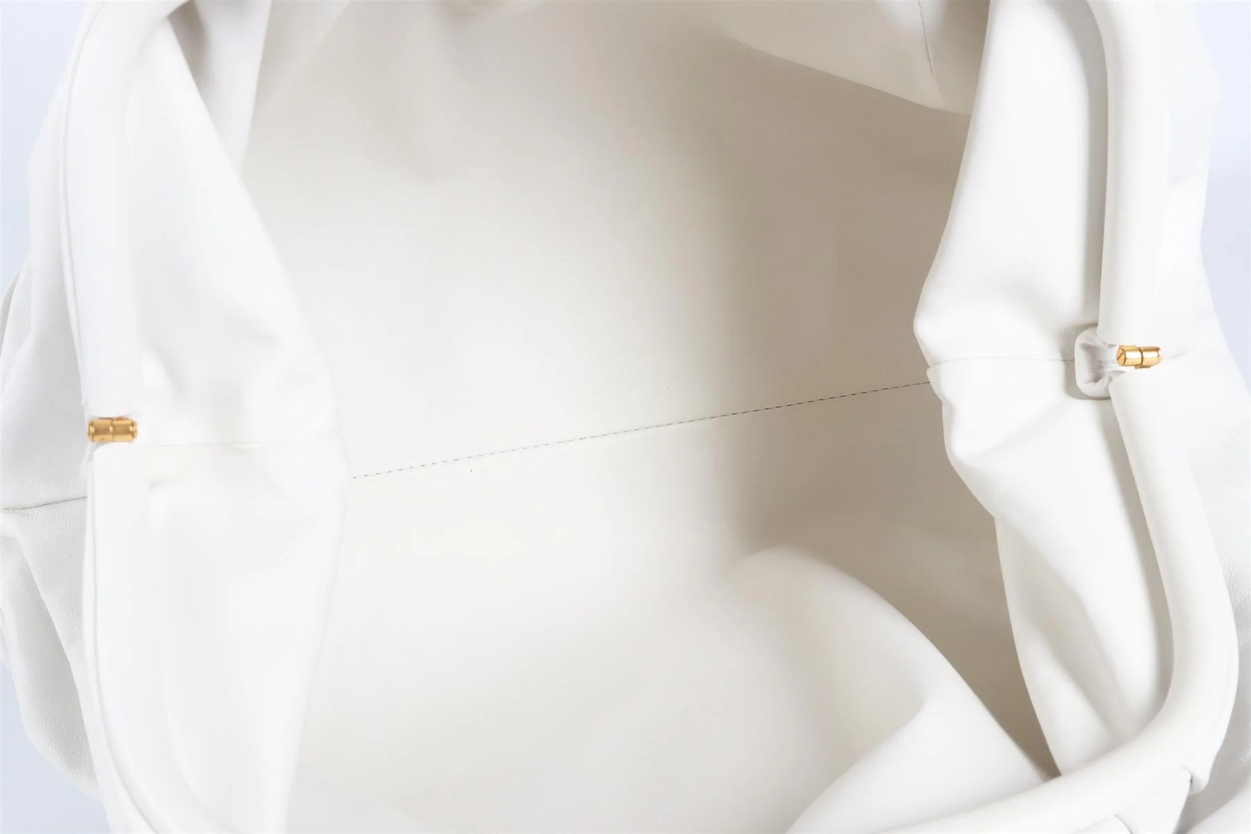BOTTEGA VENETA WHITE POUCH LARGE LEATHER CLUTCH - Image 10
