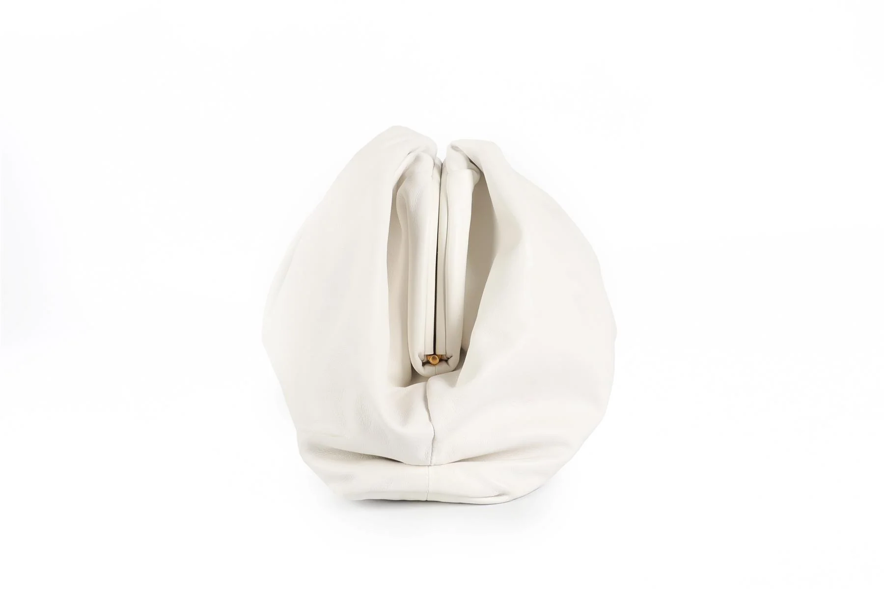 BOTTEGA VENETA WHITE POUCH LARGE LEATHER CLUTCH - Image 4