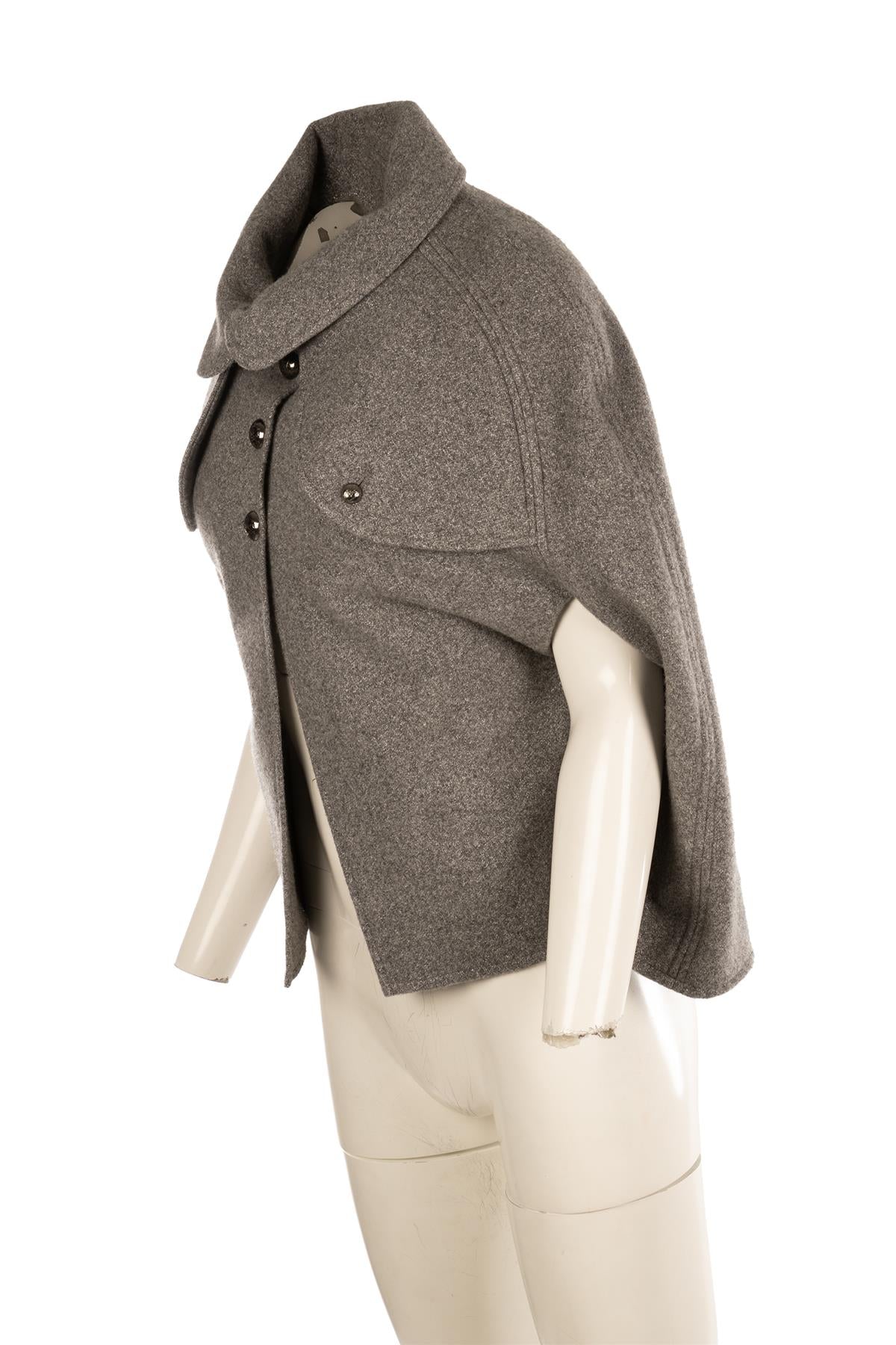 BURBERRY GREY WOOL CAPE MEDIUM - Image 3