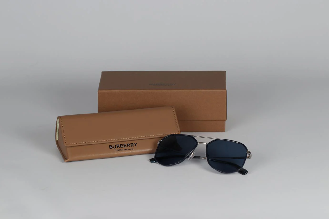 BURBERRY HEXAGON FRAME METAL SUNGLASSES - Image 7